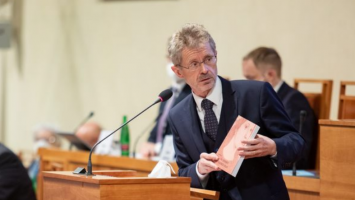 milos vystrcil
