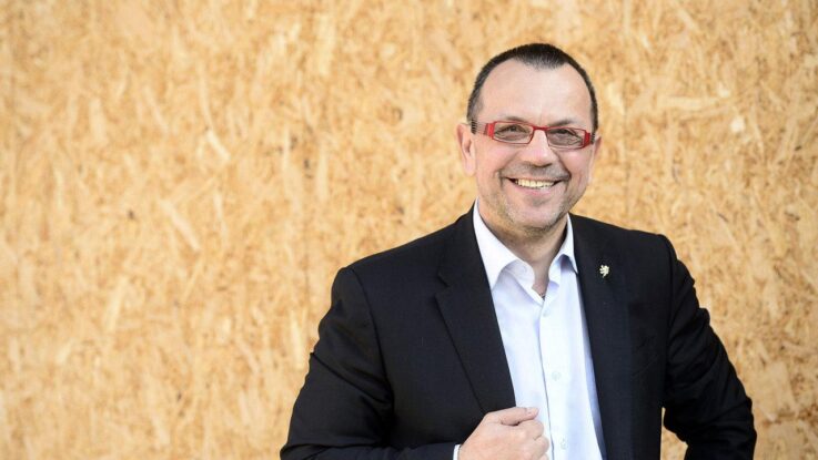 Foldyna (SPD): Lipavský v USA? Duha zůstala schovaná v kufru