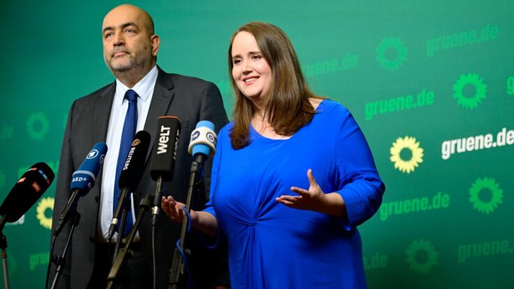 Zelená strana: Bündnis/Die Grünen jako zásadní faktor pro demokratické a ekologické hodnoty