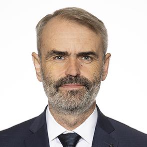 Senátor Šlachta: Primární motivací této novely je provozování čistého obchodu