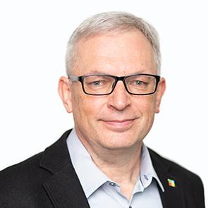 Senátor Smoljak: To je prostě zákon o likvidaci České televize a Českého rozhlasu