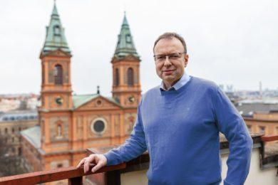 Lachnit (ANO): Transformace nemocničního pavilonu na komunitní centrum – výstava v Galerii Prádelna