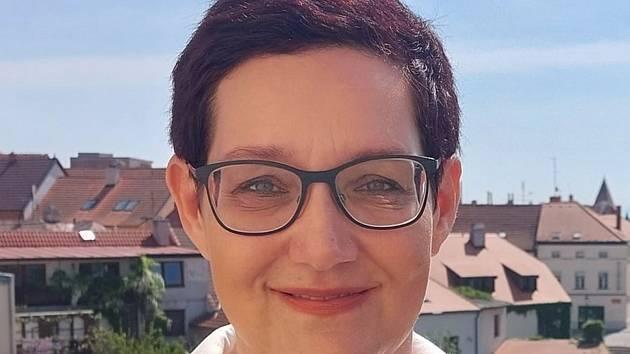 Solařová (ANO): Premiér má důvod k úsměvu, měsíčně si přilepší o více než 19 000 Kč