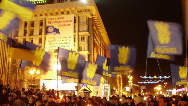 Primátor Svoboda: Praha předala neziskové organizaci Neohnutí osm automobilů na pomoc Ukrajině