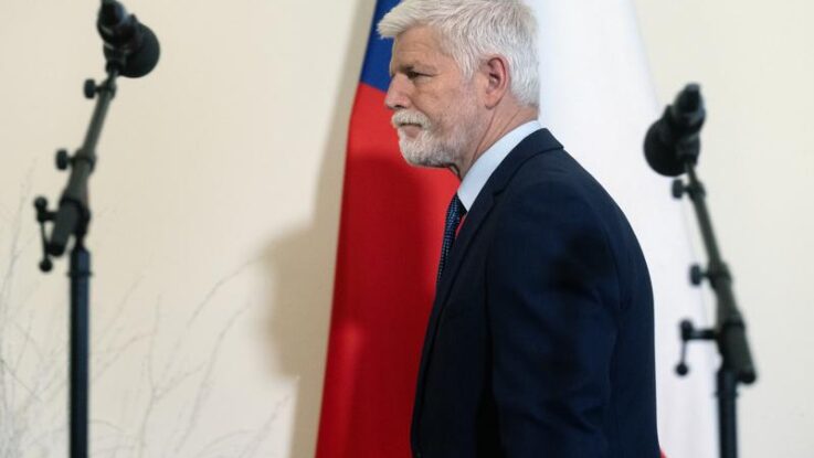 Prezident Pavel: Naše společnost se čím dál víc potýká s lživými informacemi, nenávistí a útoky