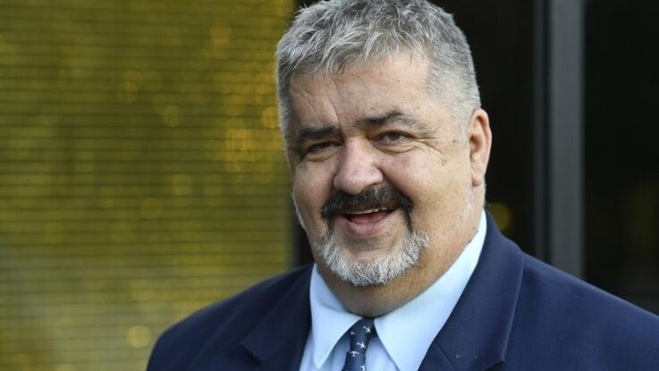 Senátor Canov: Senátoři budou čelit obrovskému tlaku