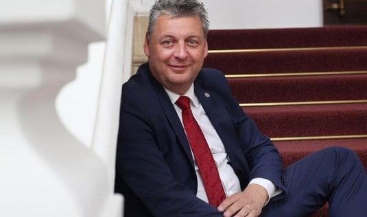 richter ano skoly si nezaslouzi nejistotu skrtani a nahodne reseni problemu Richter (ANO): Školy si nezaslouží nejistotu, škrtání a náhodné řešení problémů