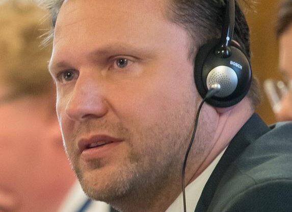 Vondráček (ANO): Paní Decroix vždy přinese nějakou provokaci