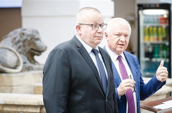 Mašek (ANO): Na jeden batoh by to znamenalo 2,5 milionu