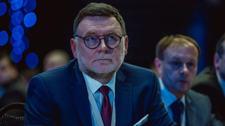 ods karel havlicek jako ruda hvezda alena schillerova se zlomenou kalkulackou ODS: Karel Havlíček jako rudá hvězda, Alena Schillerová se zlomenou kalkulačkou