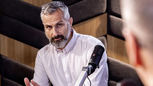„Kdo se k tomu přihlásil? Nesou odpovědnost.“ Foltýnův tým prověří senátorku. Objevily se další podněty