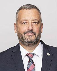 Senátor Růžička: Naši talentovaní jedinci odcházejí do zahraničí