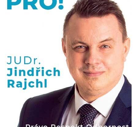 Rajchl (PRO): Trump si s EU zahrál jako se slepým koněm