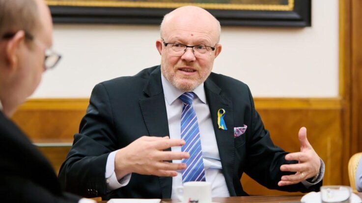 ministr valek nenechme se znovu ovladnout komunisty Ministr Válek: Nenechme se znovu ovládnout komunisty