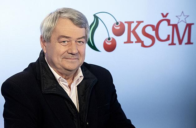 Filip (KSČM): Úvaha o národních zájmech