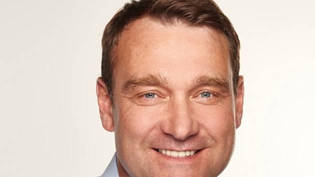 Fiala (SPD): Něco musíme udělat proti zákazu aut s benzinovými a naftovými motory