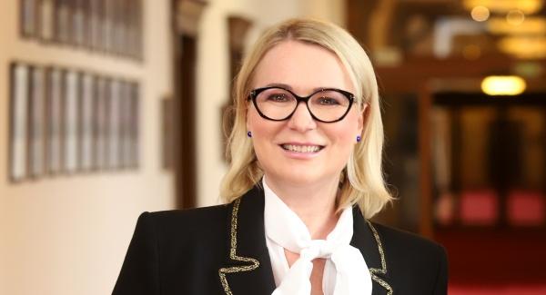 Ministryně Černochová: Můj předchůdce umožnil firmě 4 Army přístup