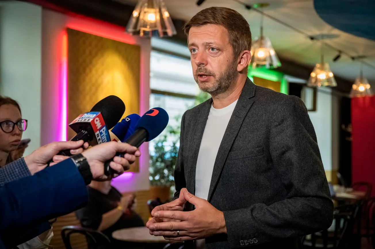 Trikolora požaduje odstoupení Víta Rakušana