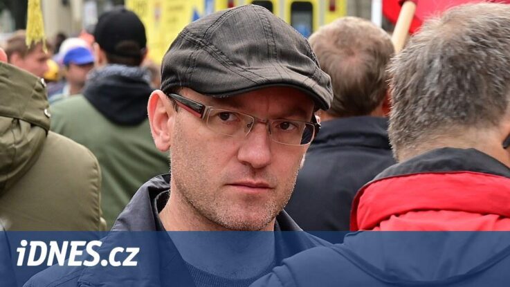 Klán (KSČM): Zahájení studeného puče, jak informují média