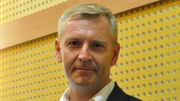 Senátor Hraba: Není překvapením, že tradiční média ztrácejí publicitu a důvěru